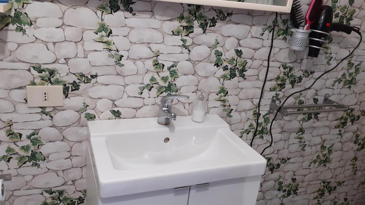La Graziella Monolocale Procidano Villa Bagian luar foto